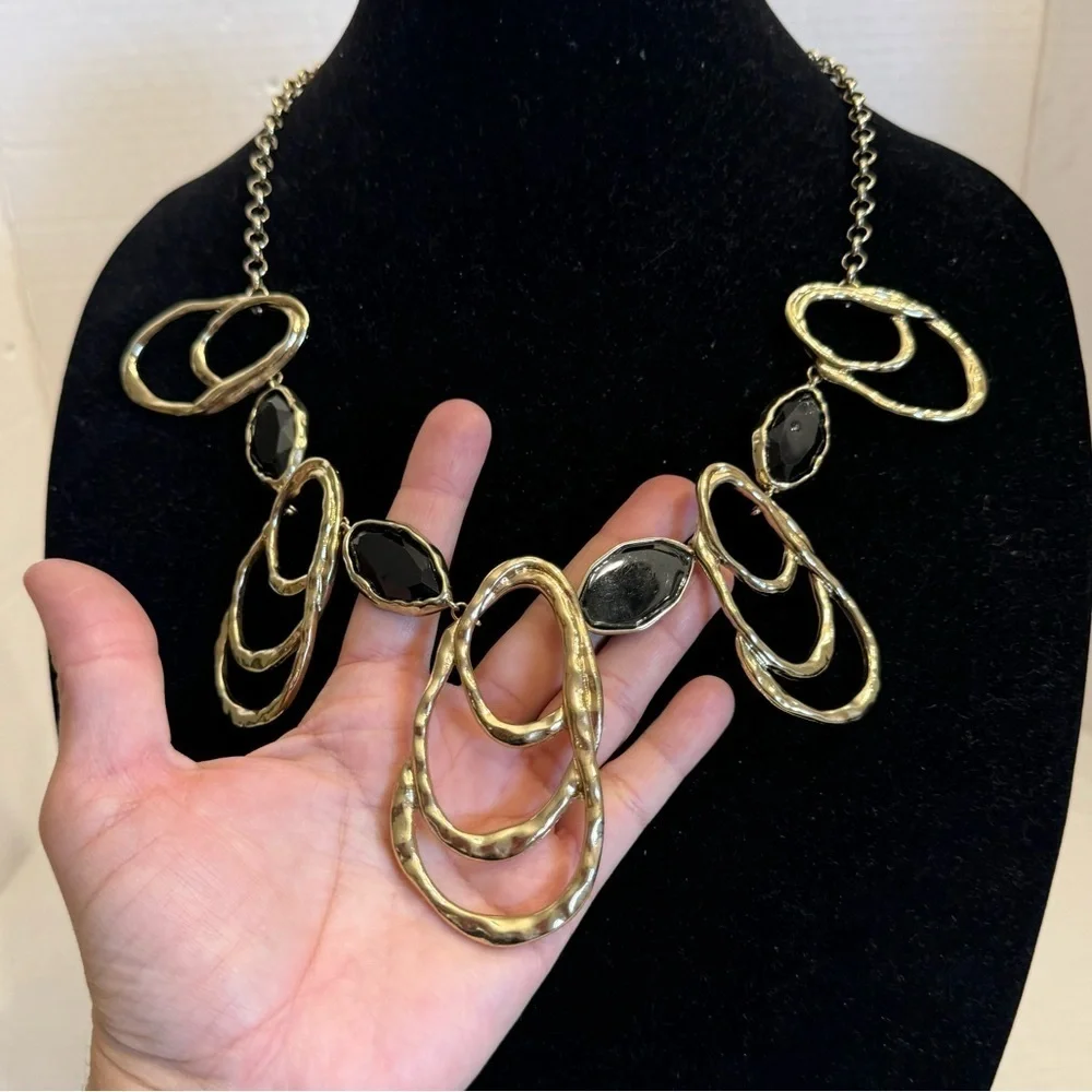 NEW VON MAUR Gold Tone Statement Bib Necklace Gold & Black Cabochon Jewelry